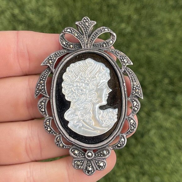 Vintage Sterling Silver Brooch Pin 925 MT signed Cameo Marcasite Pendant - Picture 1 of 8